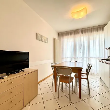 Emy Fronte Mare-carraro Immobiliare Jesolo-family Apartman
