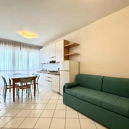 Emy Fronte Mare-carraro Immobiliare Jesolo-family Apartman *